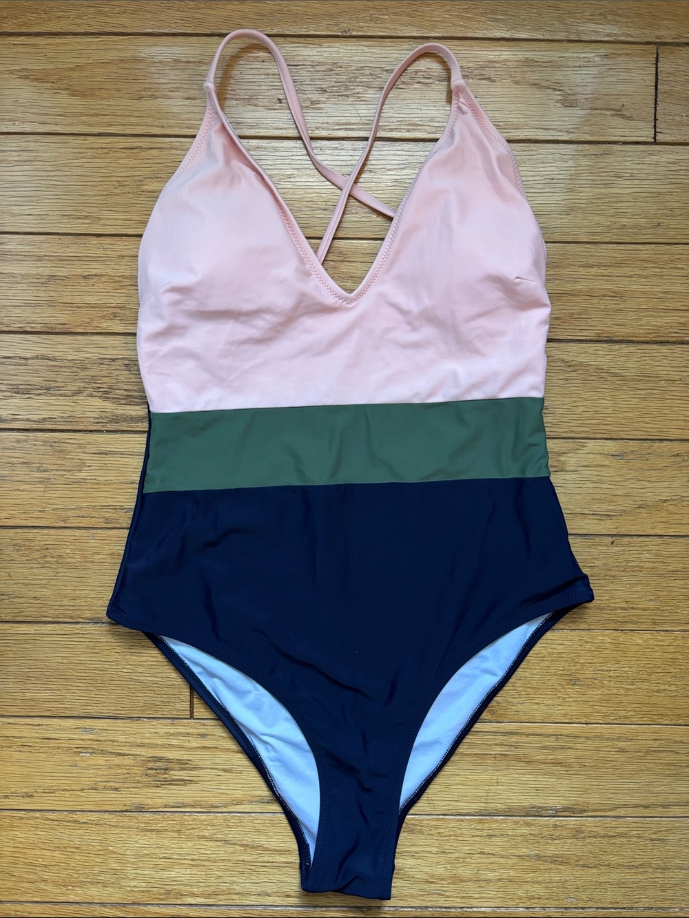 Cupshe M Colorblock One-Piece Swimsuit in Peach, Olive & Navy